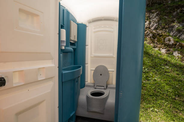 Best Porta potty rental near me  in Broadway, NC